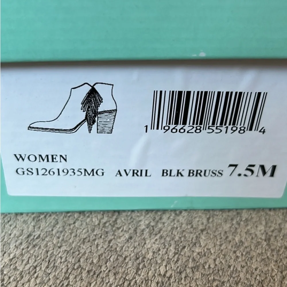 NIB women’s 7.5 - Picture 2 of 4